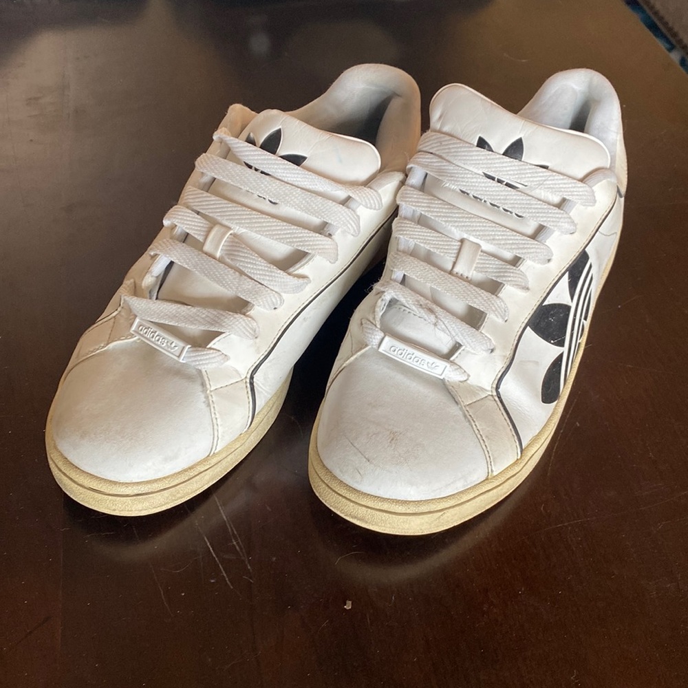 Adidas classic whites men’s 10.5